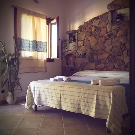 Bed & Breakfast Munduge Lotzorai
