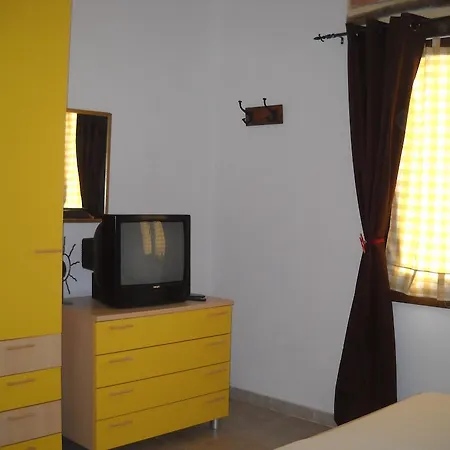 Nocleg ze śniadaniem Munduge 3*